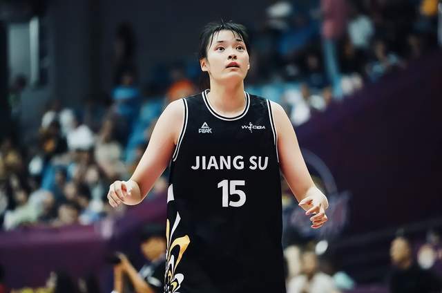 世界杯官方网站下载-爆冷掀翻卫冕冠军!女篮2米王牌闪耀,才26岁,宫鲁鸣该给她机会